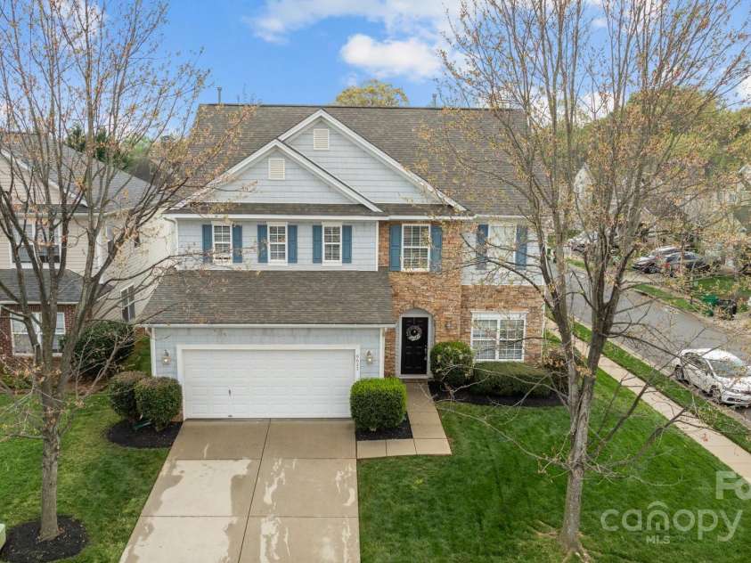 6627 Latherton Lane, Charlotte, NC 28278.  MLS# CAR4239167, YatesRealty ID 6330. 