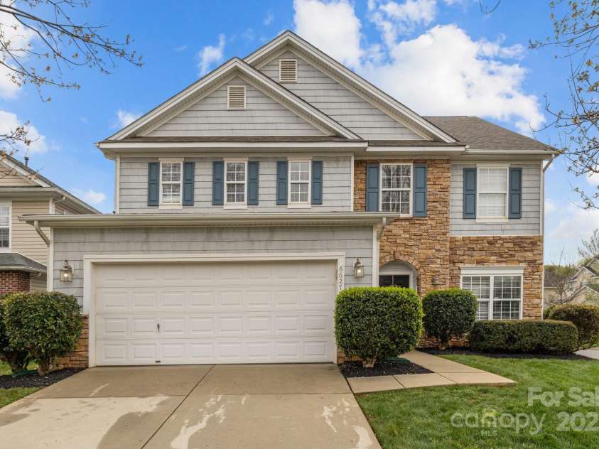 6627 Latherton Lane, Charlotte, NC 28278.  MLS# CAR4239167, YatesRealty ID 6330. 
