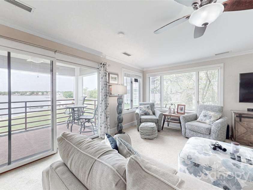 504 Lake Club Drive, Rock Hill, SC 29732.  MLS# CAR4235817, YatesRealty ID 6331. 