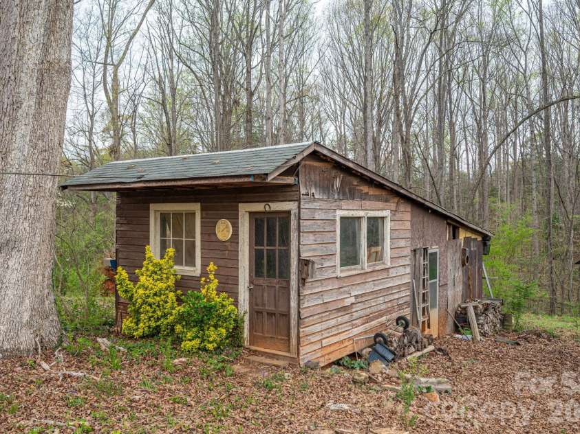 1354 Harless Road, Lincolnton, NC 28092.  MLS# CAR4360675, YatesRealty ID 6332. 