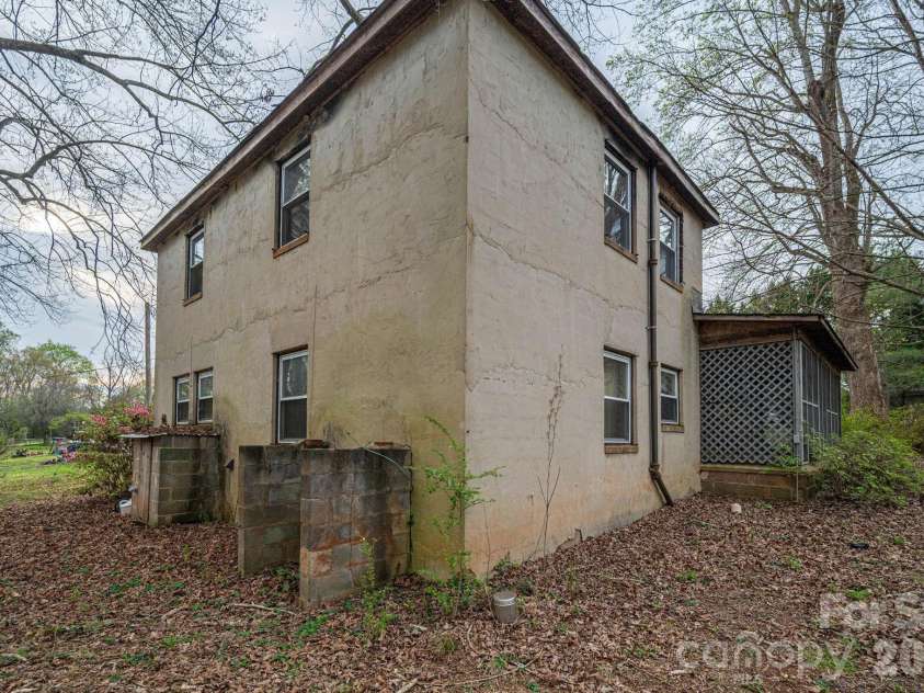 1354 Harless Road, Lincolnton, NC 28092.  MLS# CAR4360675, YatesRealty ID 6332. Rear view