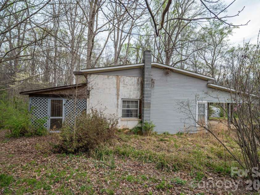 1354 Harless Road, Lincolnton, NC 28092.  MLS# CAR4360675, YatesRealty ID 6332. Side view