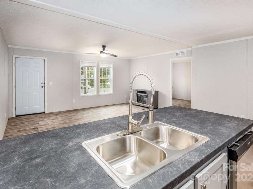 607 Stewart Court, Statesville, NC 28677.  MLS# CAR4211846, YatesRealty ID 6332. 