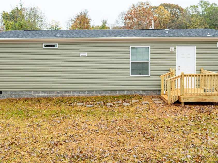 607 Stewart Court, Statesville, NC 28677.  MLS# CAR4211846, YatesRealty ID 6332. 