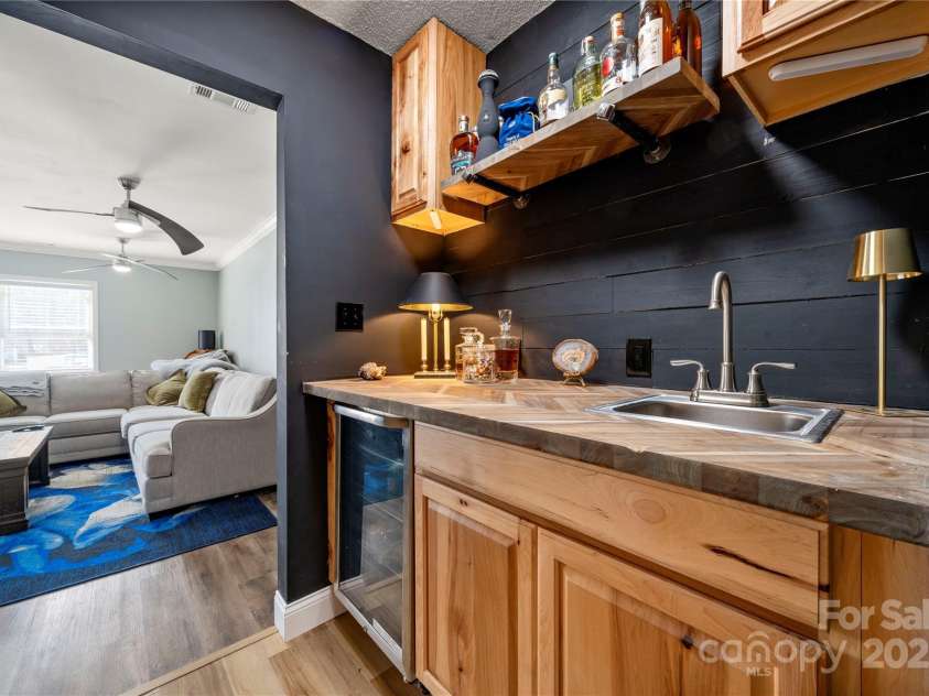 7219 Morningdew Court, Denver, NC 28037.  MLS# CAR4233795, YatesRealty ID 6333. Could be used as butler area or bar