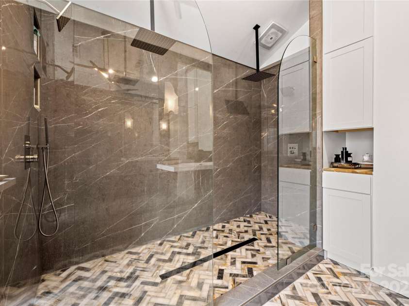 7219 Morningdew Court, Denver, NC 28037.  MLS# CAR4233795, YatesRealty ID 6333. Main shower with dual head and a spray, mood lighting