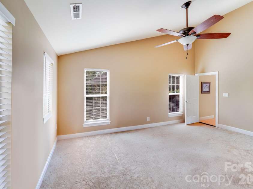 9433 Stonebridge Way, Mint Hill, NC 28227.  MLS# CAR4352110, YatesRealty ID 6333. BR3