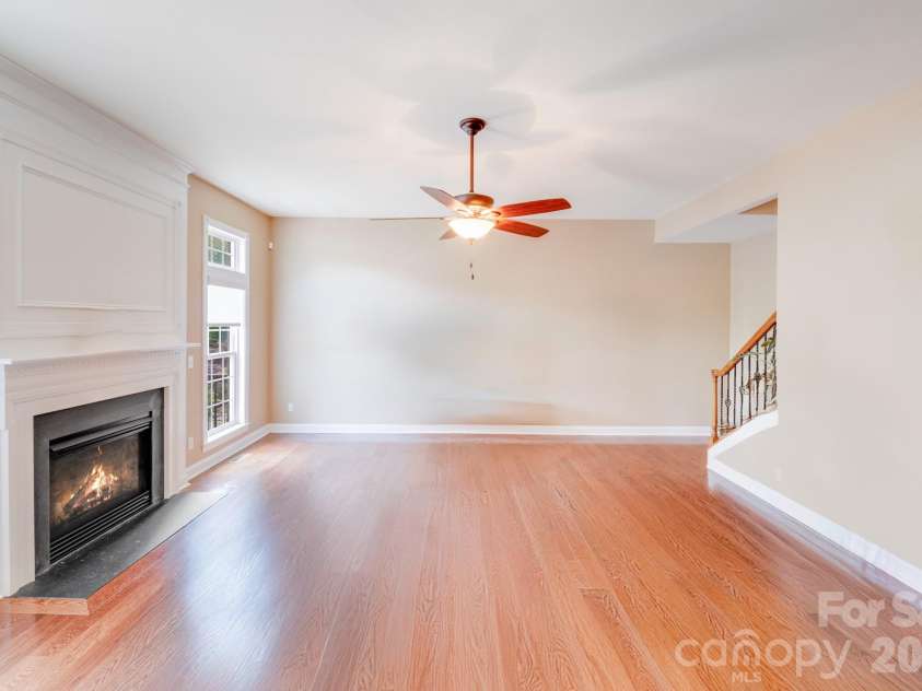9433 Stonebridge Way, Mint Hill, NC 28227.  MLS# CAR4352110, YatesRealty ID 6333. Main Level Family Room