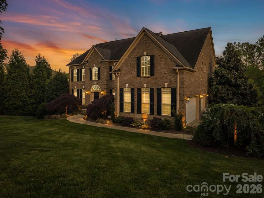 9433 Stonebridge Way, Mint Hill, NC 28227.  MLS# CAR4352110, YatesRealty ID 6333. Twilight - Front right view