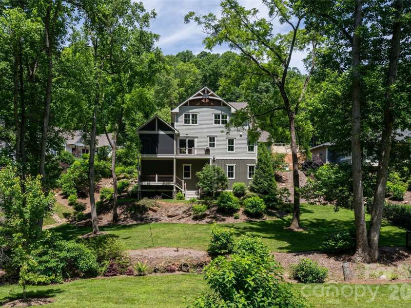 14 Twinflower Trail, Asheville, NC 28804.  MLS# CAR4349117, YatesRealty ID 6335. 