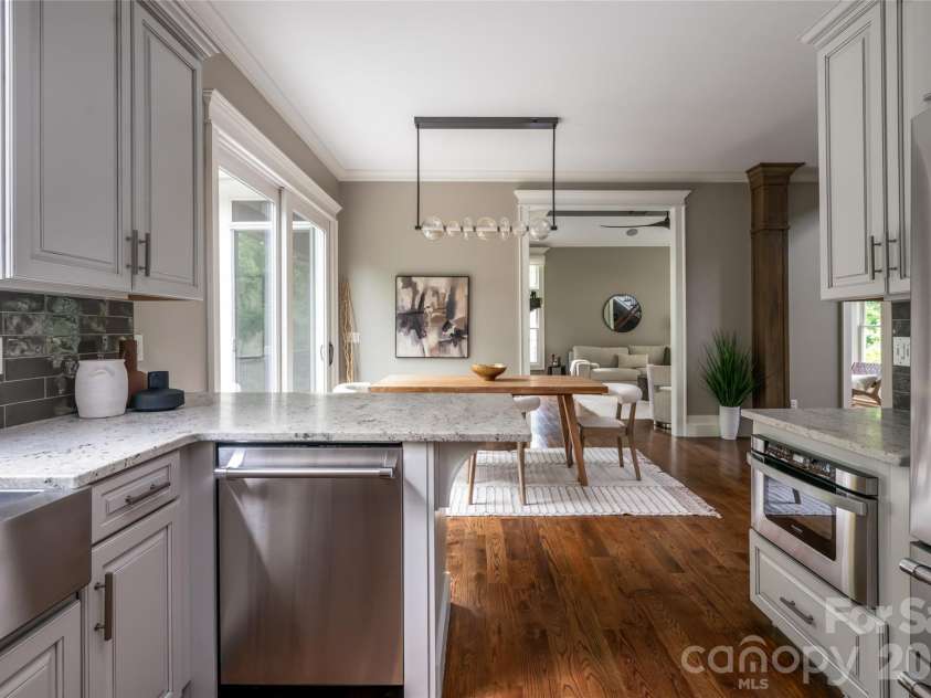 14 Twinflower Trail, Asheville, NC 28804.  MLS# CAR4349117, YatesRealty ID 6335. 