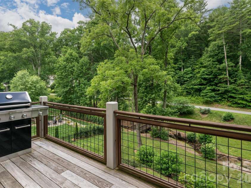 14 Twinflower Trail, Asheville, NC 28804.  MLS# CAR4349117, YatesRealty ID 6335. 