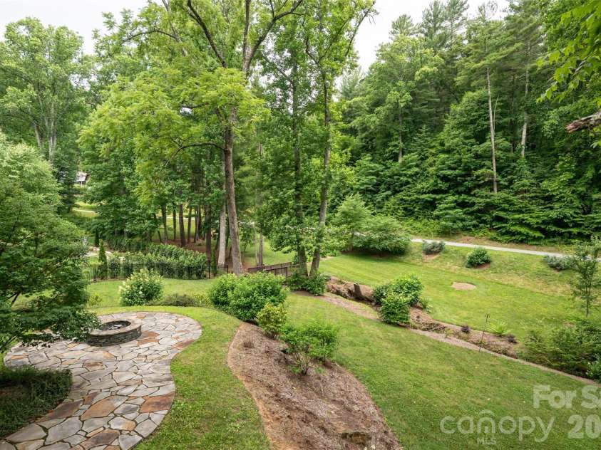 14 Twinflower Trail, Asheville, NC 28804.  MLS# CAR4349117, YatesRealty ID 6335. 