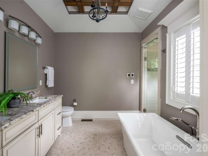 14 Twinflower Trail, Asheville, NC 28804.  MLS# CAR4349117, YatesRealty ID 6335. 