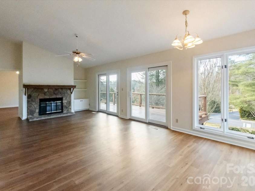 38 Eagle Run, Brevard, NC 28712.  MLS# CAR4337134, YatesRealty ID 6336. 