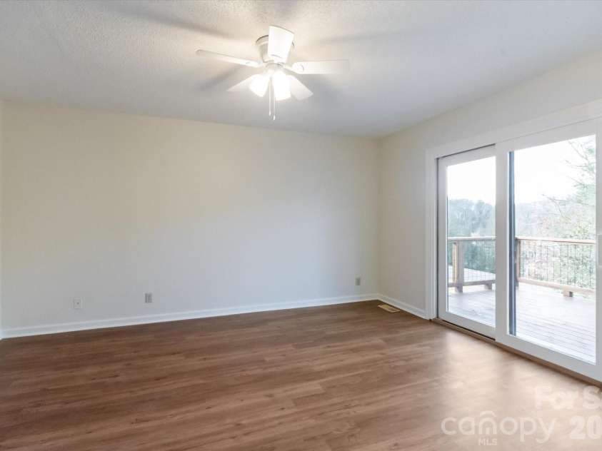 38 Eagle Run, Brevard, NC 28712.  MLS# CAR4337134, YatesRealty ID 6336. 
