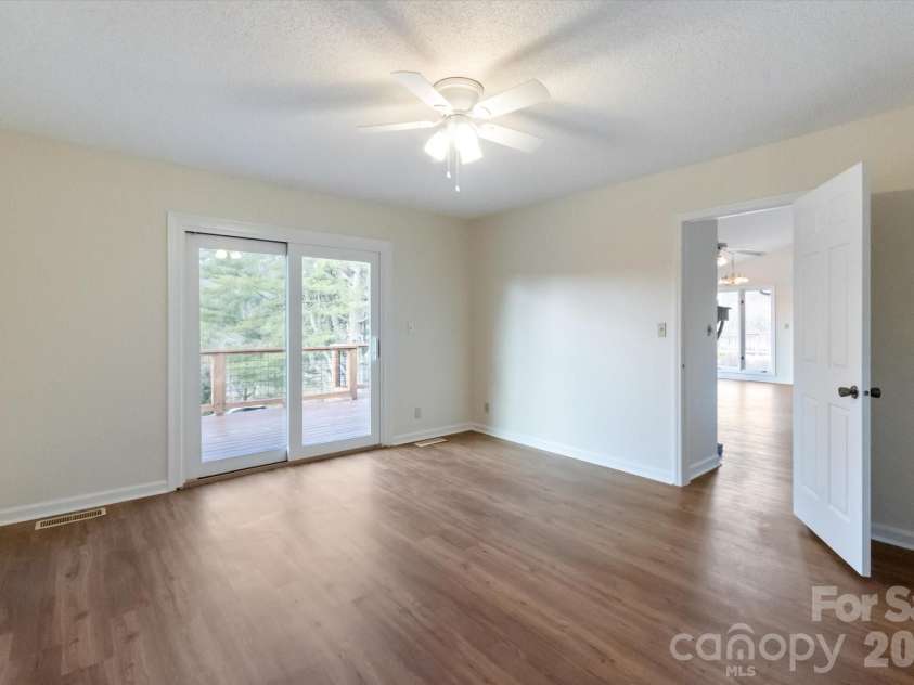38 Eagle Run, Brevard, NC 28712.  MLS# CAR4337134, YatesRealty ID 6336. 