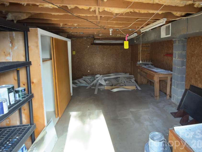 38 Eagle Run, Brevard, NC 28712.  MLS# CAR4337134, YatesRealty ID 6336. 