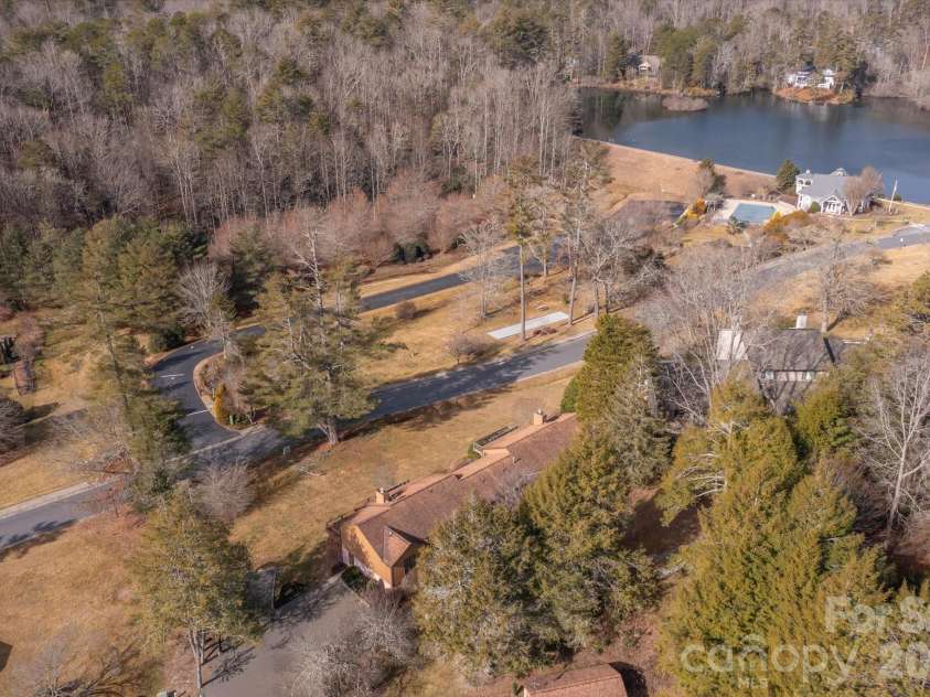 38 Eagle Run, Brevard, NC 28712.  MLS# CAR4337134, YatesRealty ID 6336. 