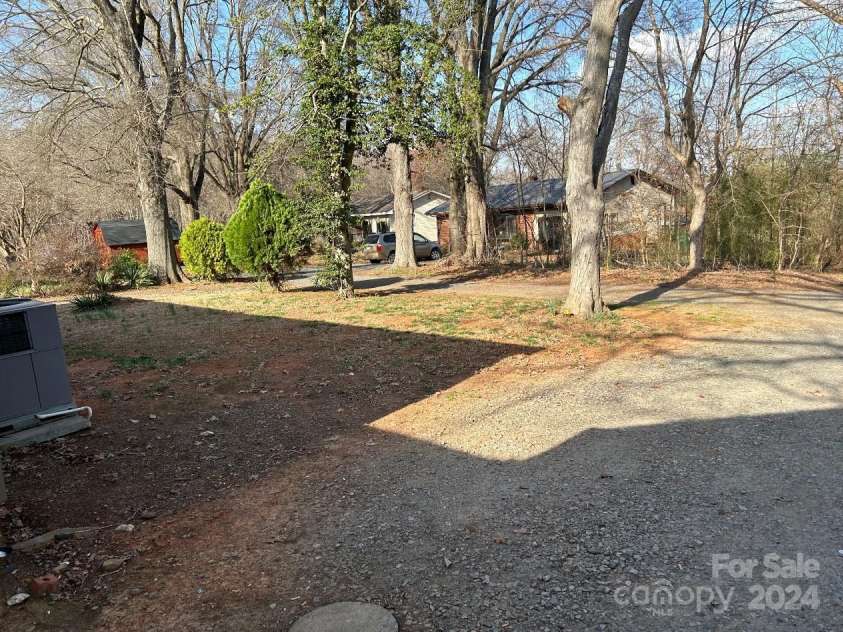 37722 US 52 Highway, New London, NC 28127.  MLS# CAR4195462, YatesRealty ID 6337. Backyard