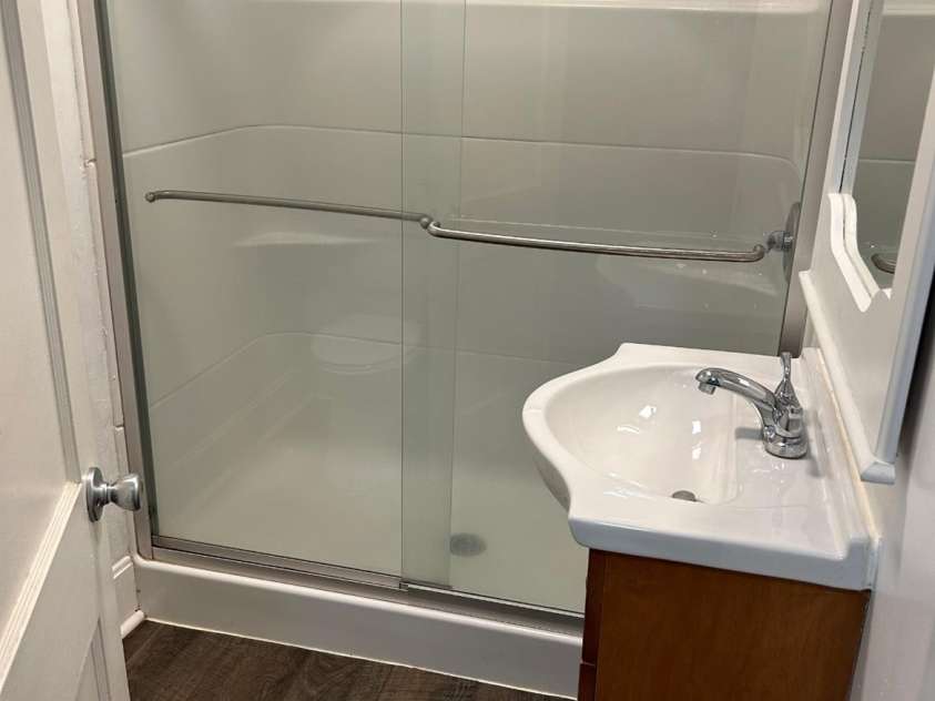 37722 US 52 Highway, New London, NC 28127.  MLS# CAR4195462, YatesRealty ID 6337. Bath