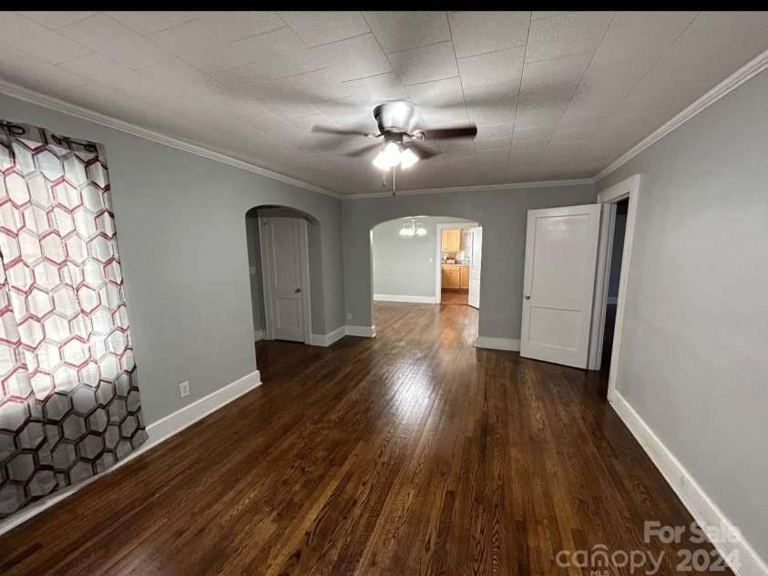 37722 US 52 Highway, New London, NC 28127.  MLS# CAR4195462, YatesRealty ID 6337. Living room