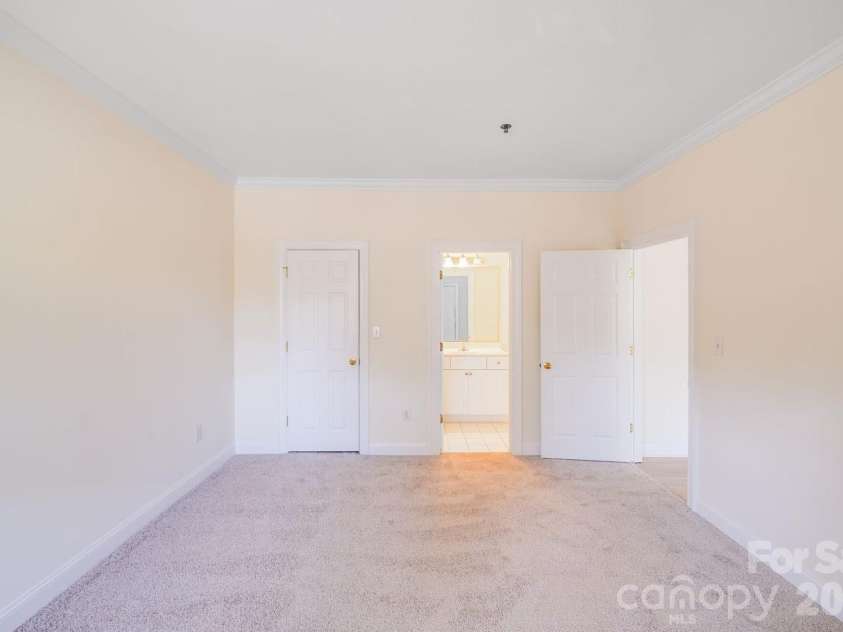 5601 Fairview Road, Charlotte, NC 28209.  MLS# CAR4302815, YatesRealty ID 6337. 2nd bedroom