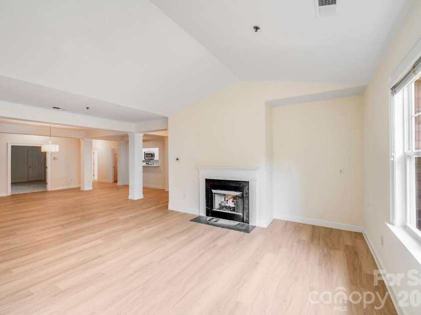 5601 Fairview Road, Charlotte, NC 28209.  MLS# CAR4302815, YatesRealty ID 6337. 