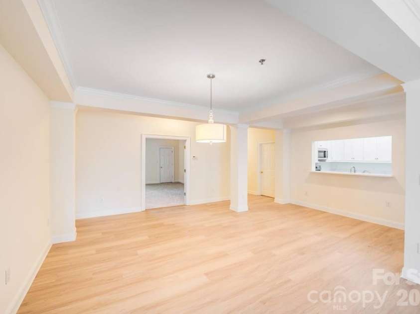 5601 Fairview Road, Charlotte, NC 28209.  MLS# CAR4302815, YatesRealty ID 6337. 