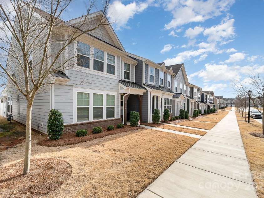 2130 Blewett Drive, Charlotte, NC 28269.  MLS# CAR4229070, YatesRealty ID 6338. 
