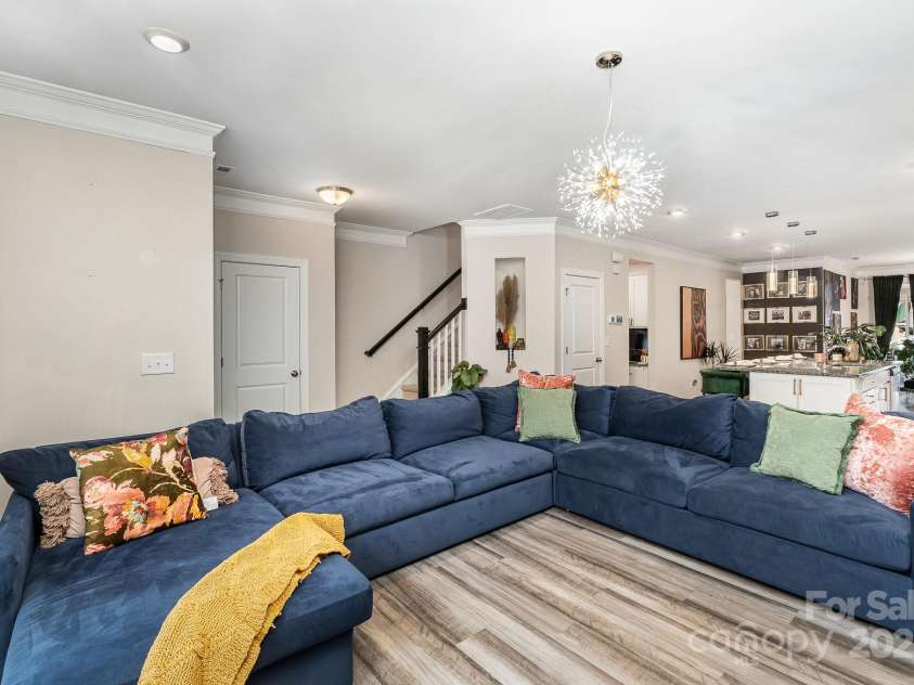 2130 Blewett Drive, Charlotte, NC 28269.  MLS# CAR4229070, YatesRealty ID 6338. 