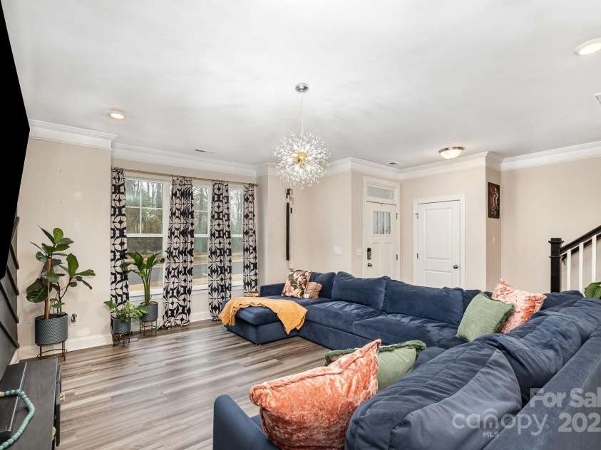 2130 Blewett Drive, Charlotte, NC 28269.  MLS# CAR4229070, YatesRealty ID 6338. 