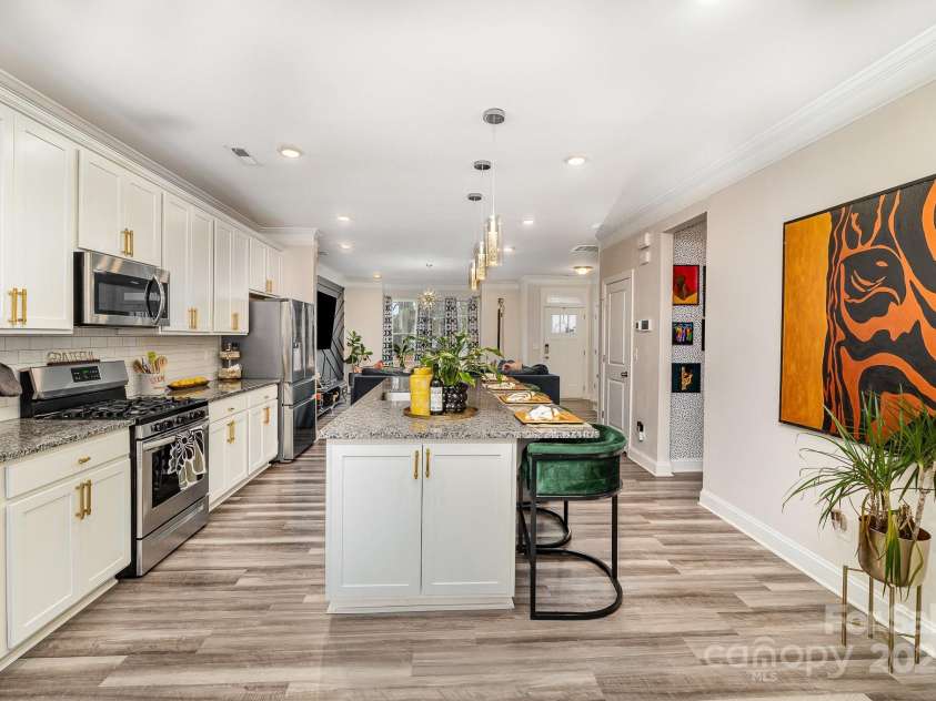 2130 Blewett Drive, Charlotte, NC 28269.  MLS# CAR4229070, YatesRealty ID 6338. 