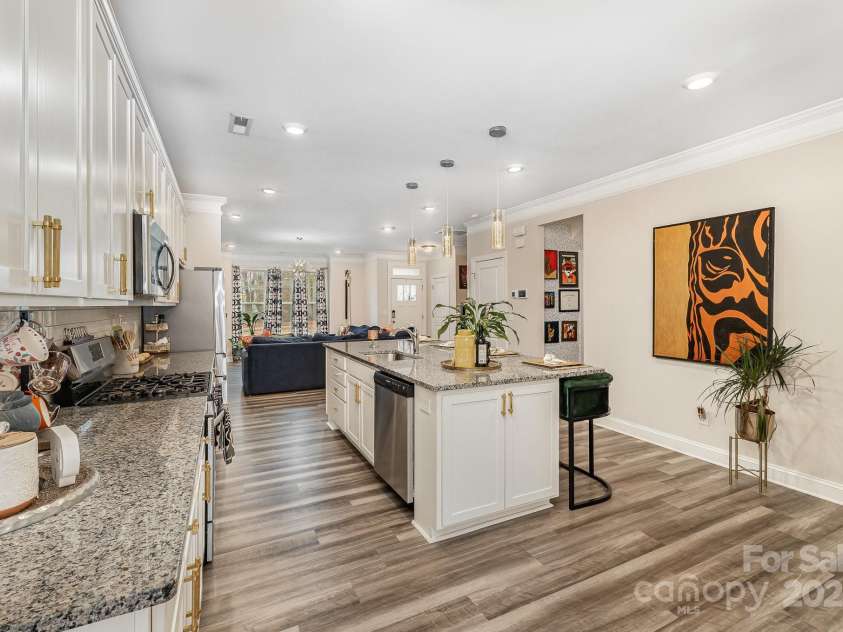 2130 Blewett Drive, Charlotte, NC 28269.  MLS# CAR4229070, YatesRealty ID 6338. 