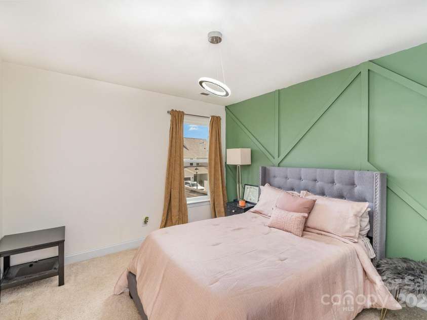 2130 Blewett Drive, Charlotte, NC 28269.  MLS# CAR4229070, YatesRealty ID 6338. 