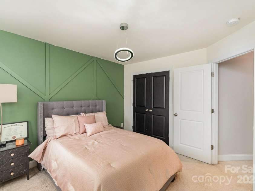 2130 Blewett Drive, Charlotte, NC 28269.  MLS# CAR4229070, YatesRealty ID 6338. 