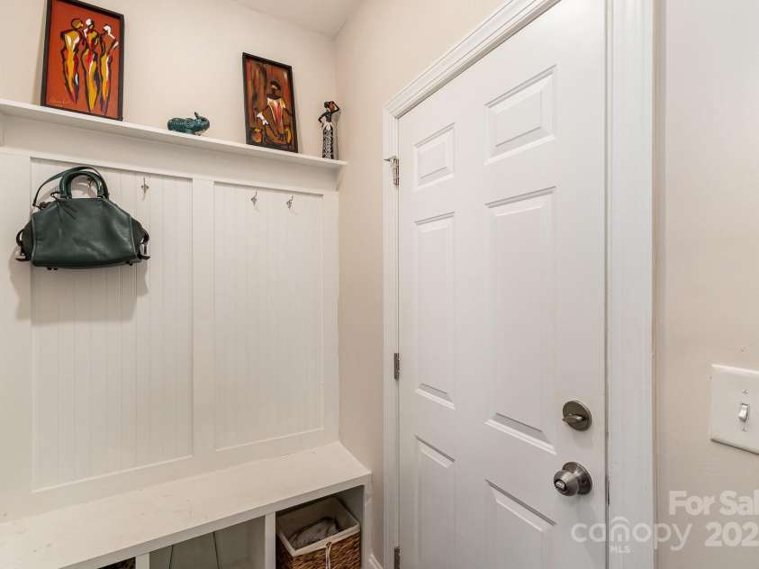 2130 Blewett Drive, Charlotte, NC 28269.  MLS# CAR4229070, YatesRealty ID 6338. 