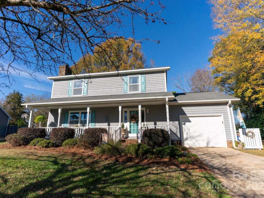 702 Pierce Avenue, Mount Holly, NC 28120.  MLS# CAR4204126, YatesRealty ID 634. 
