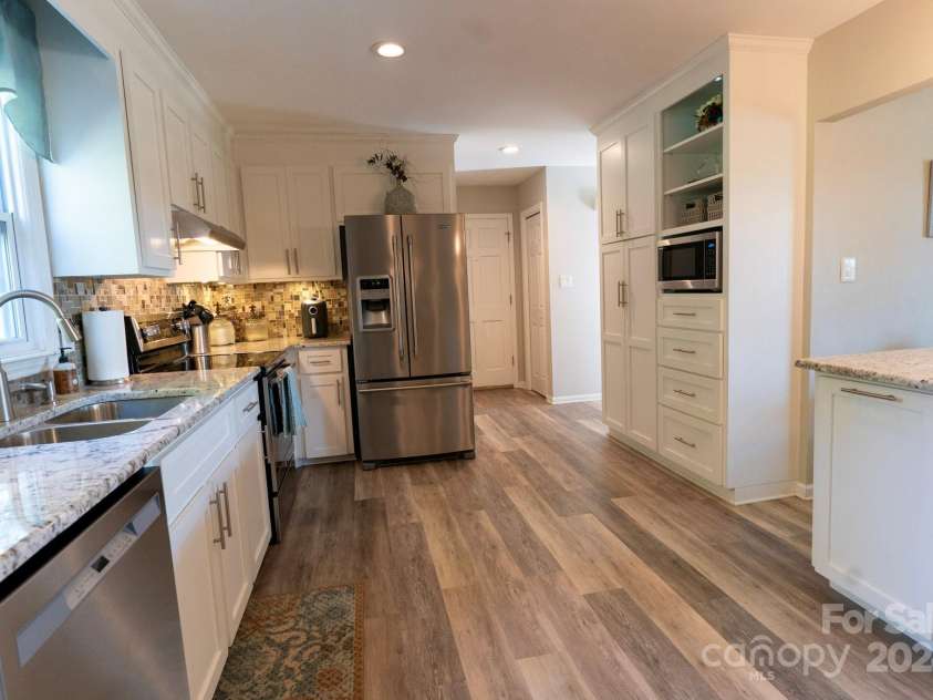 702 Pierce Avenue, Mount Holly, NC 28120.  MLS# CAR4204126, YatesRealty ID 634. 