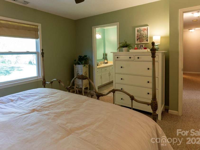 702 Pierce Avenue, Mount Holly, NC 28120.  MLS# CAR4204126, YatesRealty ID 634. 