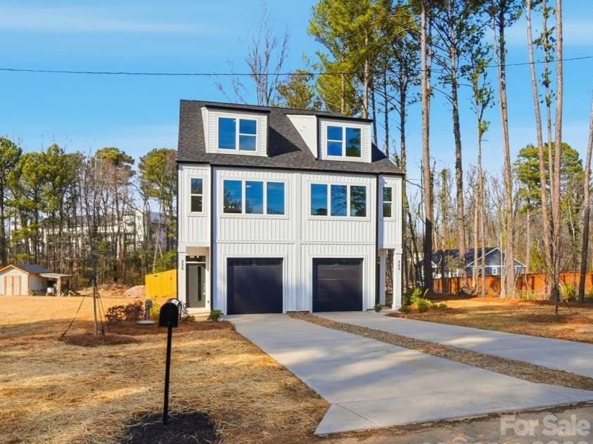 339 Gray Drive, Charlotte, NC 28213.  MLS# CAR4345319, YatesRealty ID 6340. 