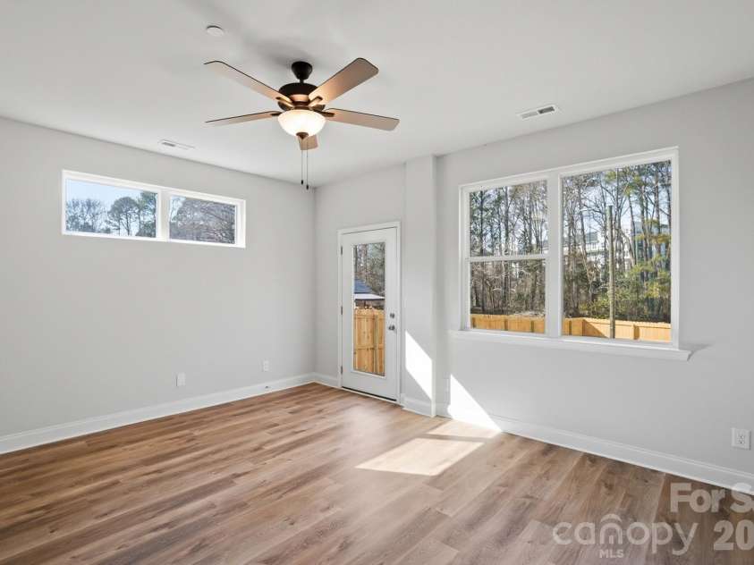 339 Gray Drive, Charlotte, NC 28213.  MLS# CAR4345319, YatesRealty ID 6340. 