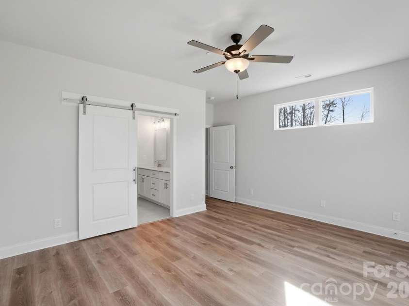 339 Gray Drive, Charlotte, NC 28213.  MLS# CAR4345319, YatesRealty ID 6340. 