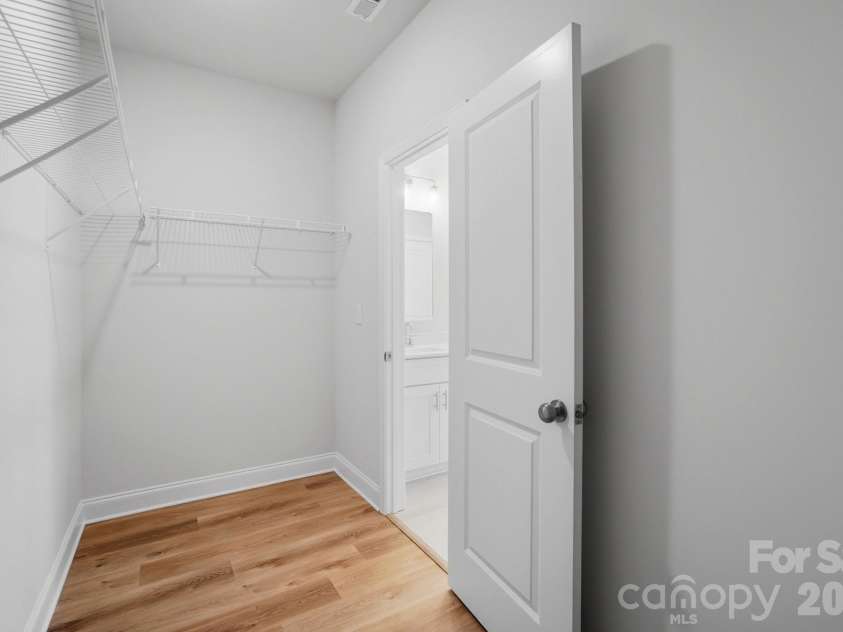 339 Gray Drive, Charlotte, NC 28213.  MLS# CAR4345319, YatesRealty ID 6340. 