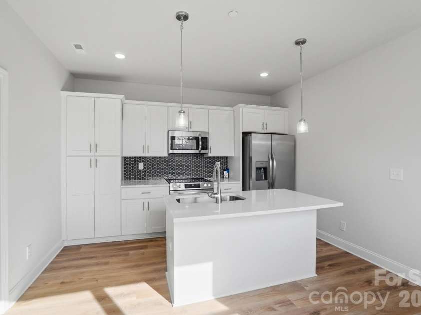 339 Gray Drive, Charlotte, NC 28213.  MLS# CAR4345319, YatesRealty ID 6340. 