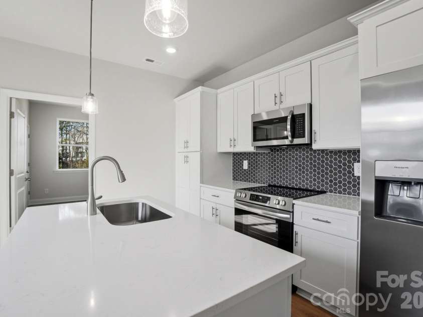 339 Gray Drive, Charlotte, NC 28213.  MLS# CAR4345319, YatesRealty ID 6340. 