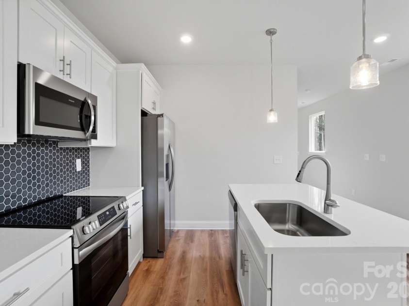 339 Gray Drive, Charlotte, NC 28213.  MLS# CAR4345319, YatesRealty ID 6340. 