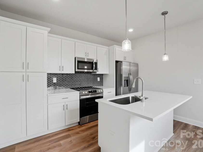 339 Gray Drive, Charlotte, NC 28213.  MLS# CAR4345319, YatesRealty ID 6340. 