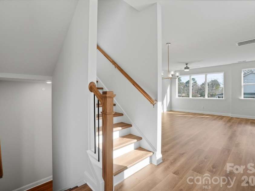 339 Gray Drive, Charlotte, NC 28213.  MLS# CAR4345319, YatesRealty ID 6340. 