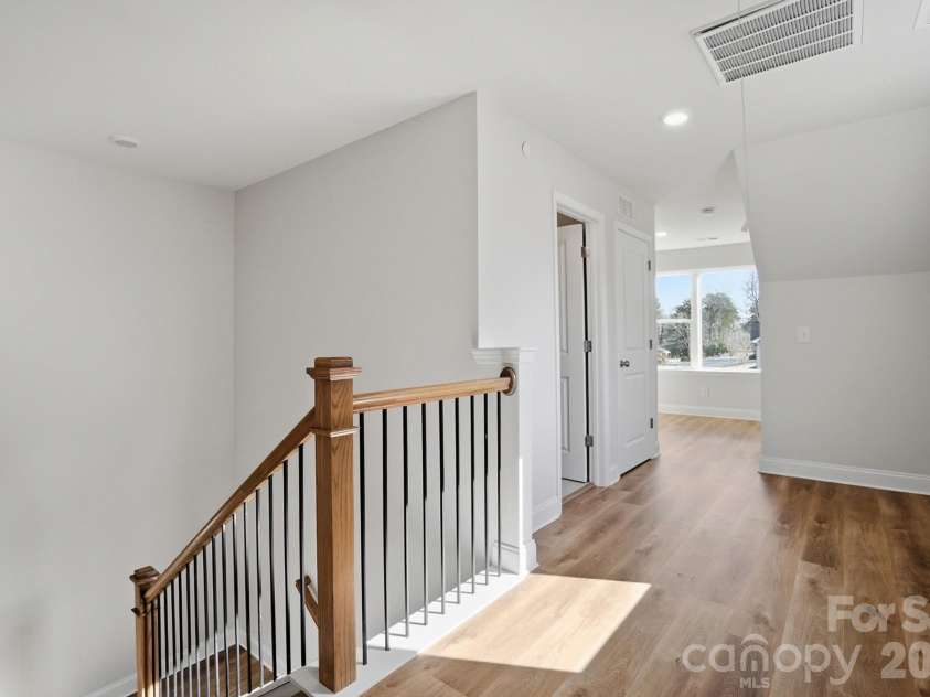 339 Gray Drive, Charlotte, NC 28213.  MLS# CAR4345319, YatesRealty ID 6340. 